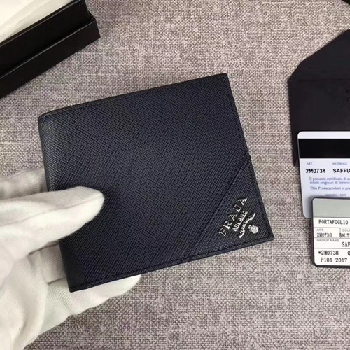 プラダ財布正面デザイン